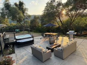 Manzanita Hideaway Hot Tub Sunset views Yosemite